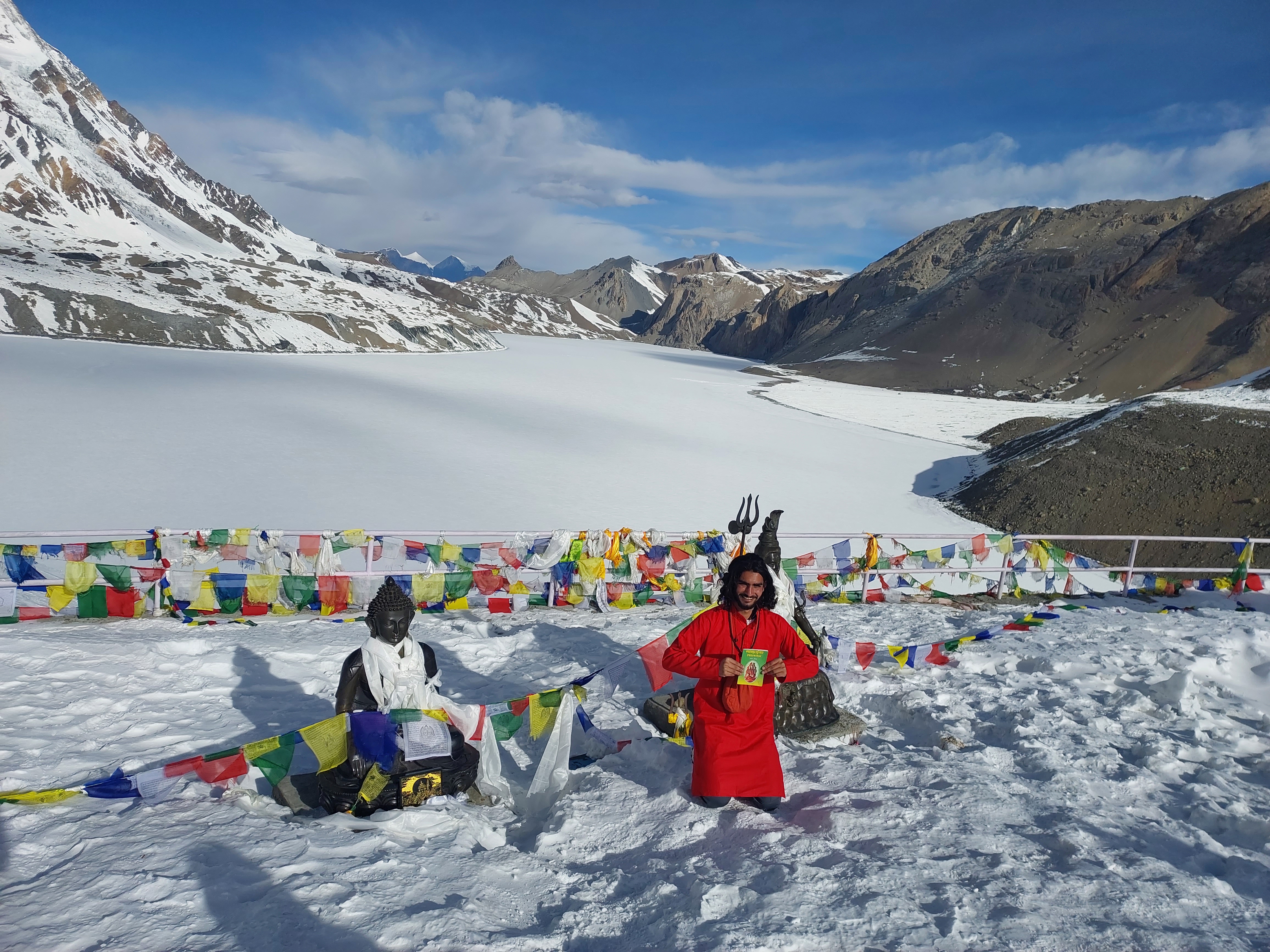Annapurna Circuit & Tilicho Lake Trek – 19-Day Adventure